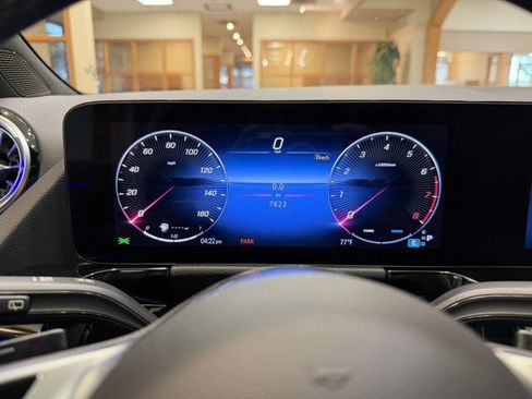 Certified 2025 Mercedes-Benz GLA 250 image 9