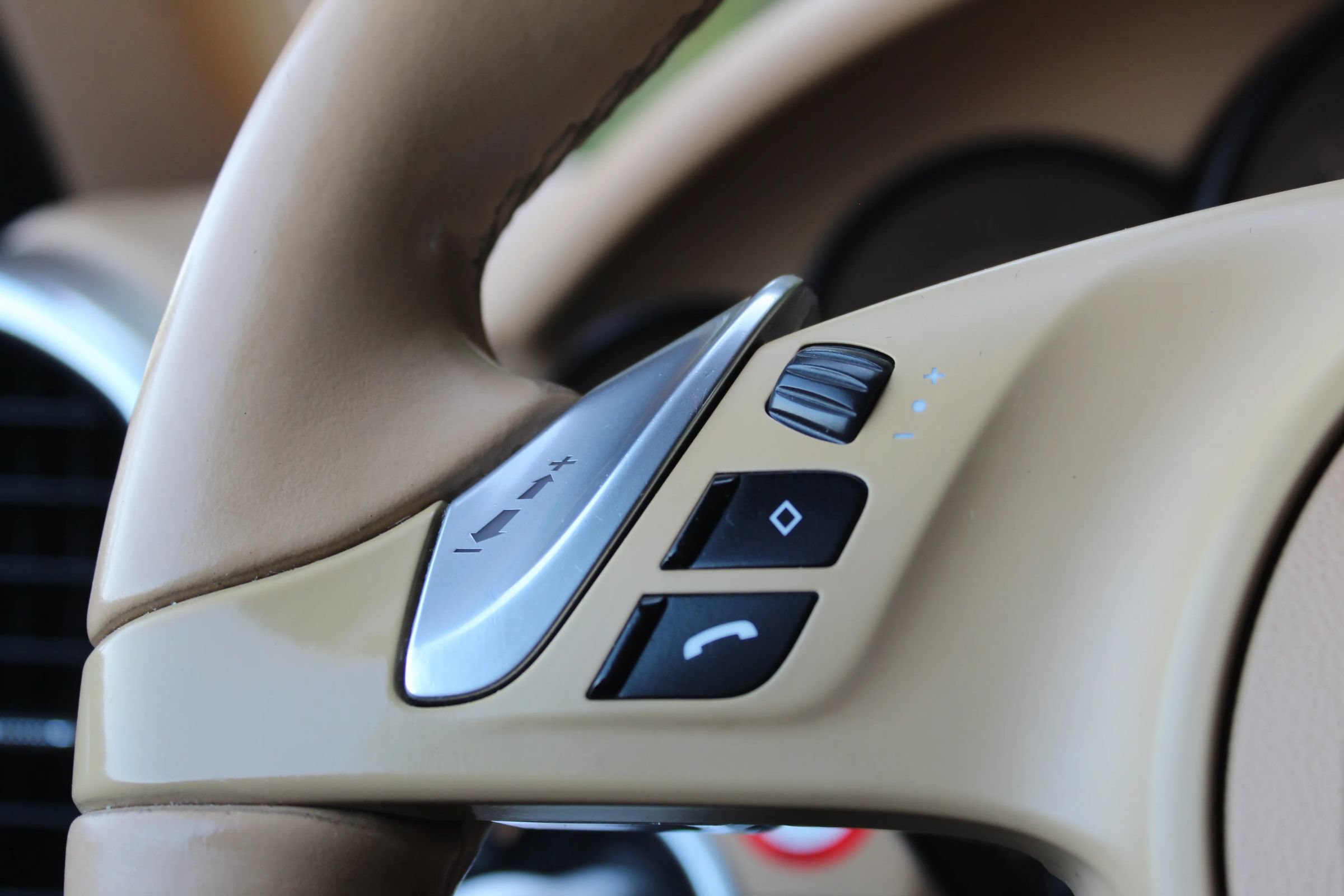 Used 2014 Porsche Cayenne AWD/4WD image 26