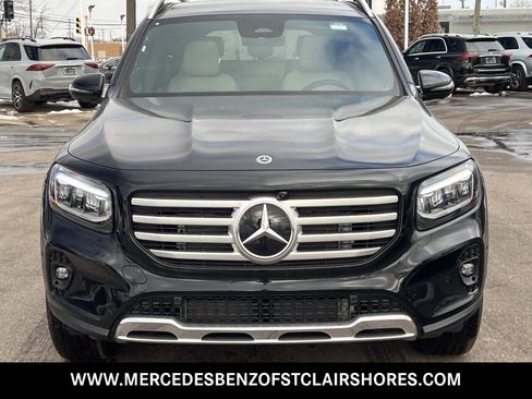 New 2026 Mercedes-Benz GLB 250 4MATIC image 9