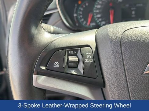 Used 2018 Chevrolet Trax LT w/ LT Convenience Package AWD/4WD image 22