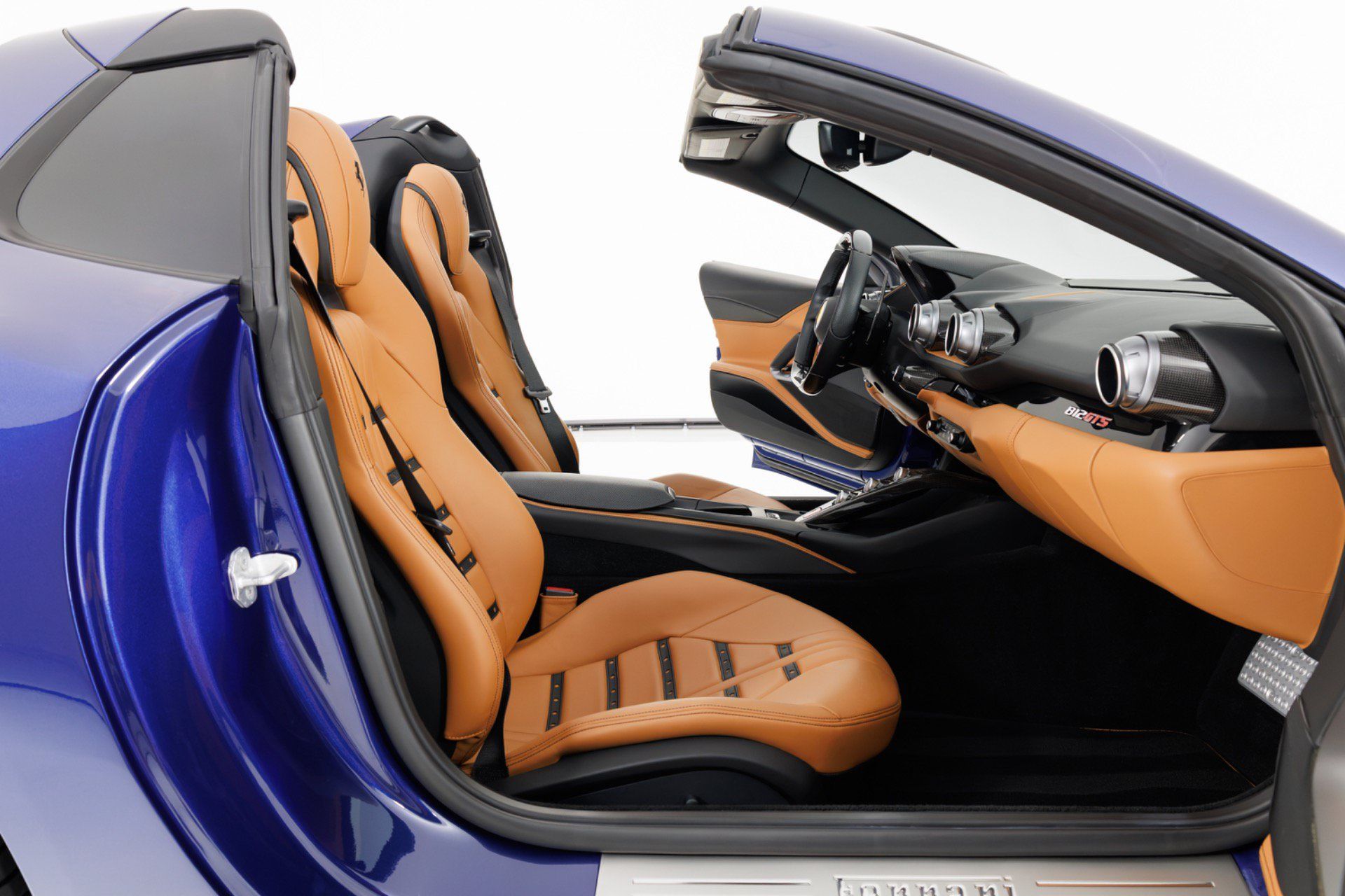 Used 2021 Ferrari 812 GTS RWD image 39