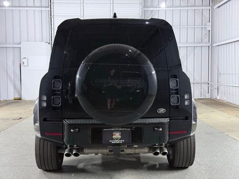 Used 2023 Land Rover Defender 110 V8 AWD/4WD image 10