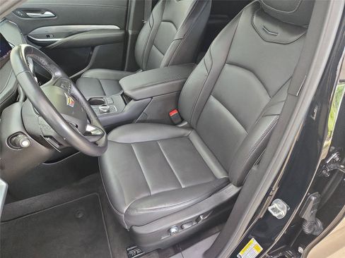 Certified 2025 Cadillac XT4 Premium Luxury AWD/4WD image 10