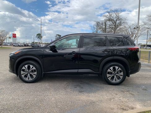 Used 2023 Nissan Rogue SV image 5