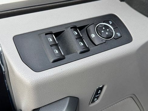 Used 2018 Ford F150 XLT image 11