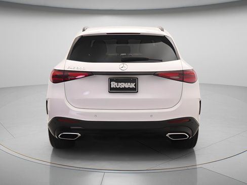 Certified 2026 Mercedes-Benz GLC 300 image 5