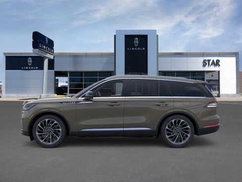 New 2026 Lincoln Aviator Reserve w/ Illumination Package AWD/4WD image 3