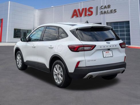 Used 2025 Ford Escape Active FWD image 9