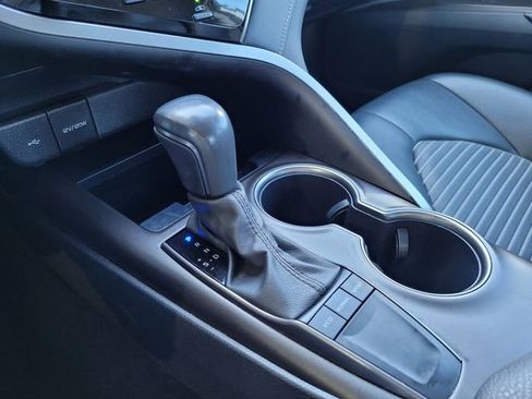 Used 2024 Toyota Camry SE FWD image 12