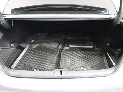 Used 2023 Lexus ES 350 w/ Premium Package FWD image 17