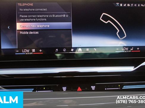 Used 2025 BMW 530i w/ Premium Package image 38