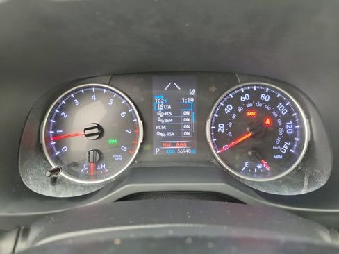 Used 2019 Toyota RAV4 XLE FWD image 25