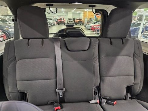 Used 2020 Jeep Wrangler Unlimited Sport S image 32