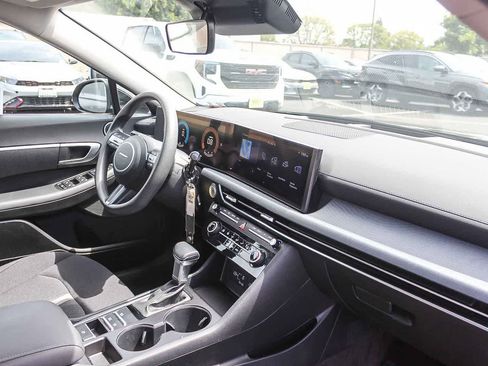 Certified 2025 Hyundai Sonata SE FWD image 21