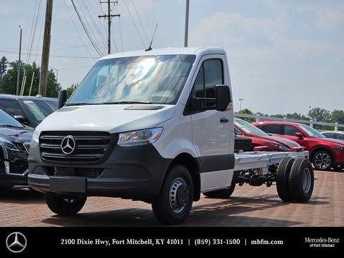 New 2024 Mercedes-Benz Sprinter 3500 image 1