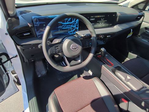 New 2025 Nissan Kicks SR w/ SR Premium Package image 11