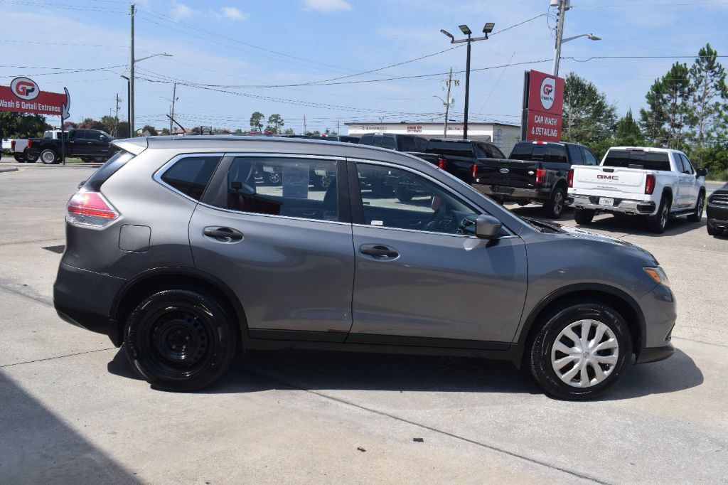 Used 2016 Nissan Rogue S FWD image 3