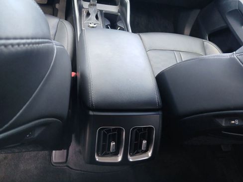 Used 2025 Kia Sorento S w/ Panoramic Sunroof Package FWD image 28
