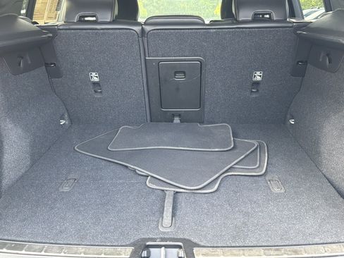 Certified 2023 Volvo XC40 B4 Plus w/ Driver Assist Package FWD image 32