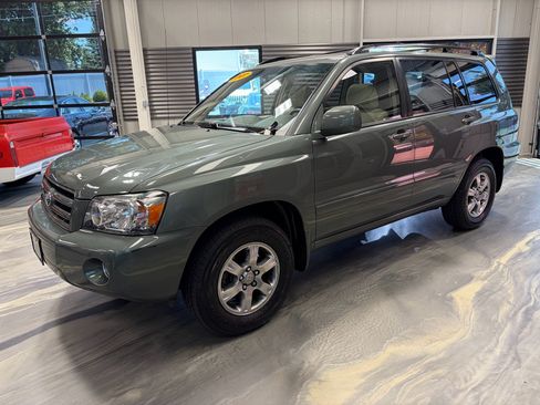 Used 2007 Toyota Highlander 4WD V6 w/ 3rd Row image 34