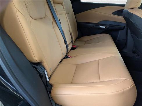 Used 2025 Lexus RX 350h w/ Accessory Package AWD/4WD image 20