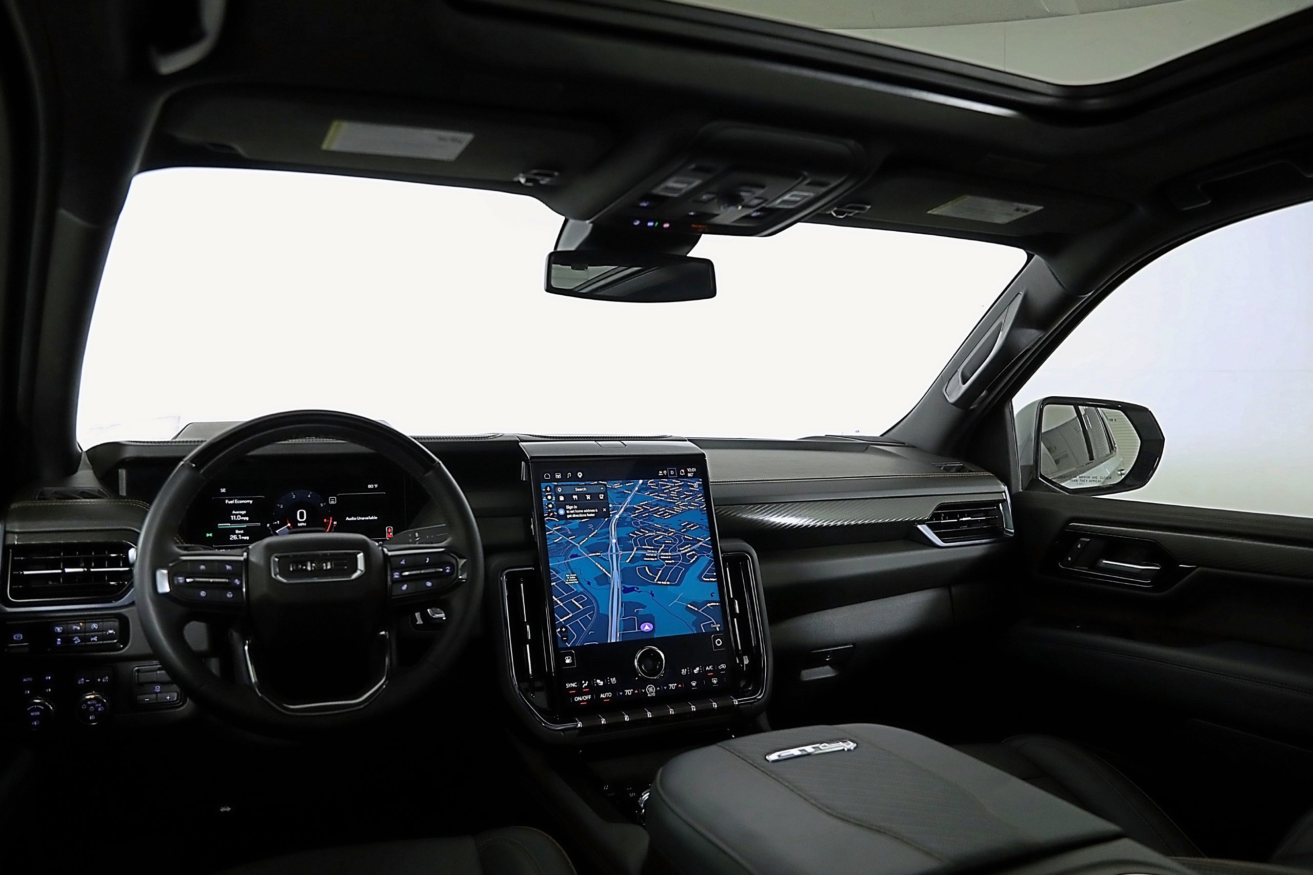 Used 2025 GMC Yukon AT4 AWD/4WD image 12