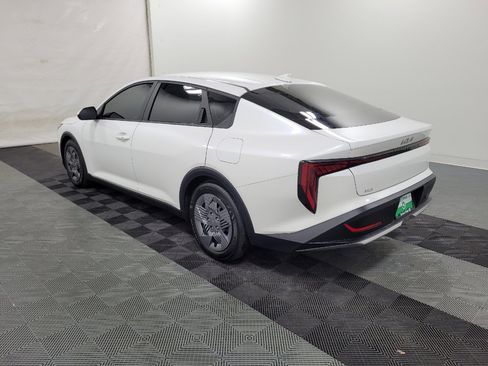 Used 2025 Kia K4 LX image 3
