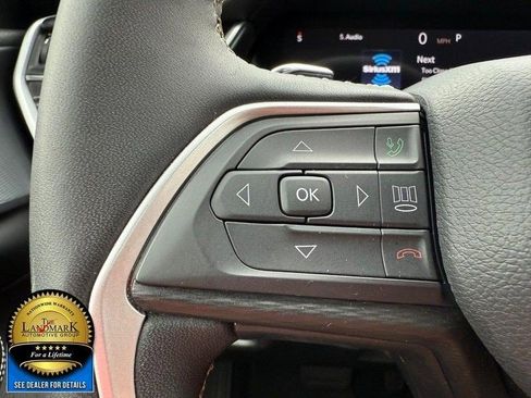 Used 2024 Jeep Grand Cherokee Altitude image 10