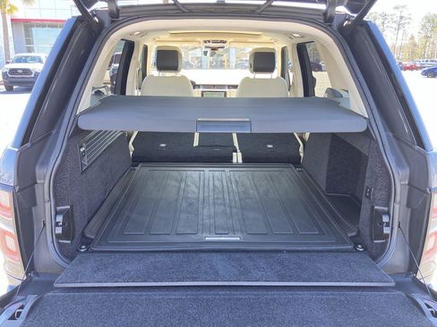Used 2021 Land Rover Range Rover image 27
