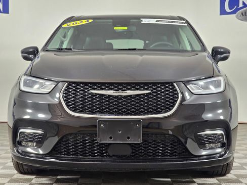Used 2024 Chrysler Pacifica Limited FWD image 34