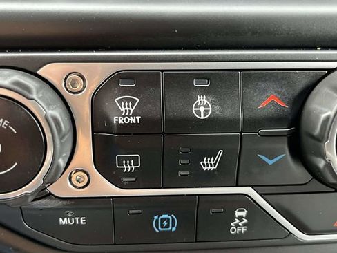 Used 2021 Jeep Wrangler Unlimited Sahara image 17