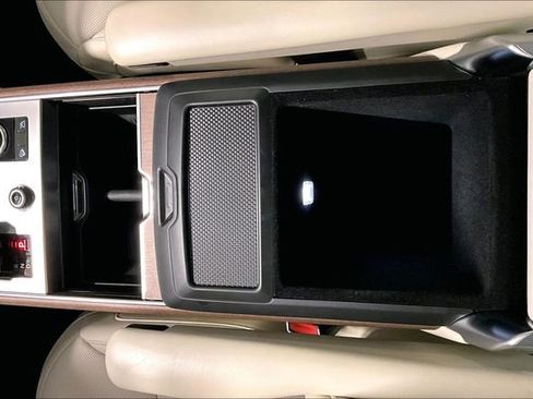 Certified 2023 Land Rover Range Rover SE image 11