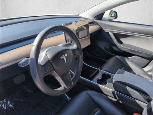 Used 2020 Tesla Model 3 Long Range image 9