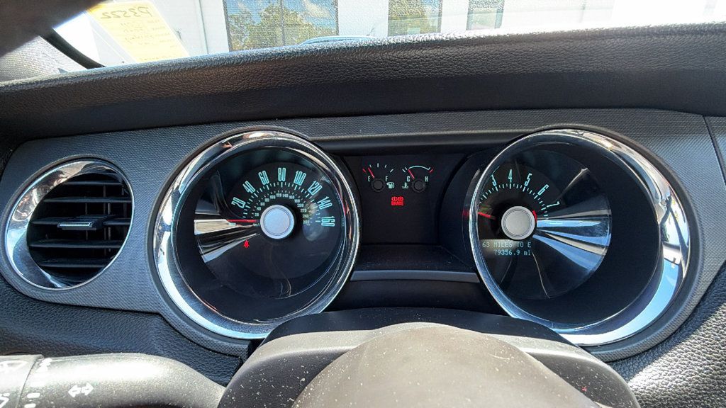 Used 2011 Ford Mustang Coupe RWD image 18