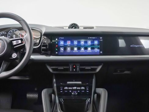 Certified 2026 Porsche Cayenne E-Hybrid AWD/4WD image 21