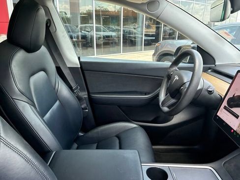 Used 2021 Tesla Model Y Long Range AWD/4WD image 10