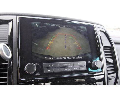 Used 2024 Nissan Titan PRO-4X image 25