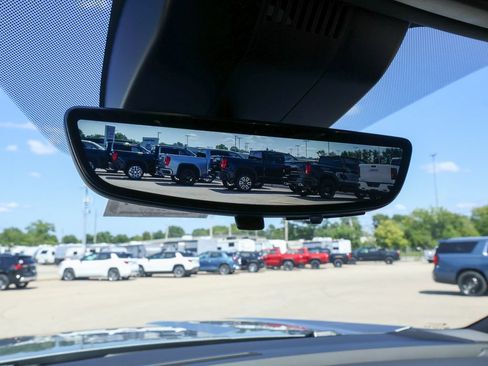 New 2026 GMC Yukon AT4 w/ AT4 Premium Plus Package AWD/4WD image 30