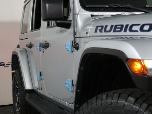 Used 2023 Jeep Wrangler Unlimited Rubicon 4xe w/ Cold Weather Group AWD/4WD image 3