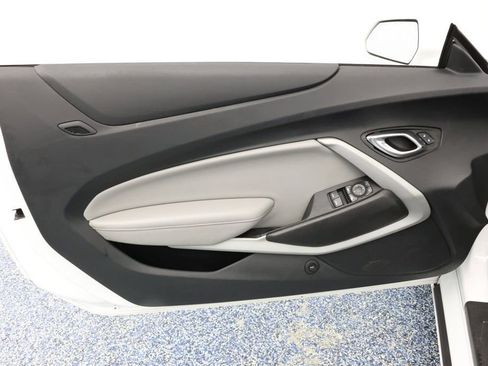 Used 2023 Chevrolet Camaro LT image 8