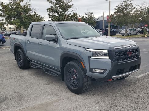 Certified 2025 Nissan Frontier PRO-4X w/ Pro Premium Package image 3