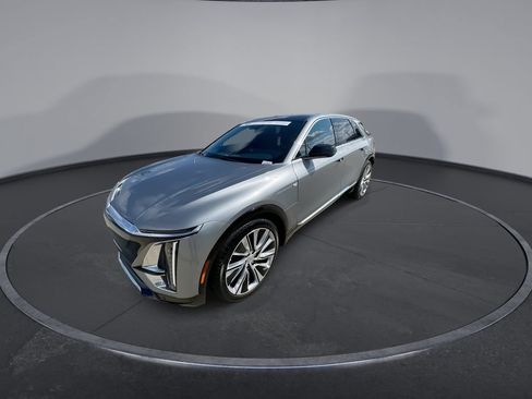 Used 2024 Cadillac Lyriq Luxury w/ Nappa Leather Package RWD image 4
