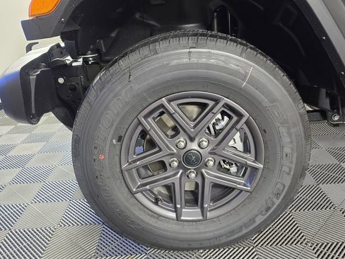 New 2026 Jeep Gladiator Sport image 11