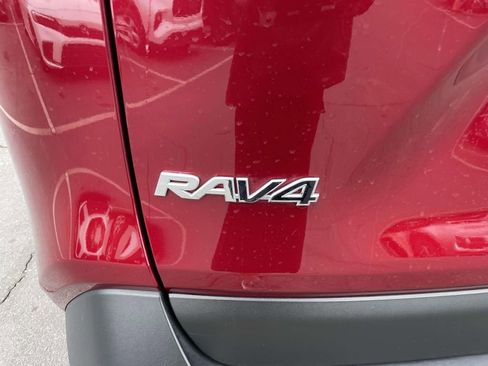 Used 2023 Toyota RAV4 XLE Premium image 25