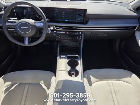 Used 2025 Hyundai Sonata SEL FWD image 12