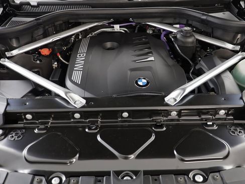 New 2026 BMW X7 xDrive40i w/ Premium Package image 24