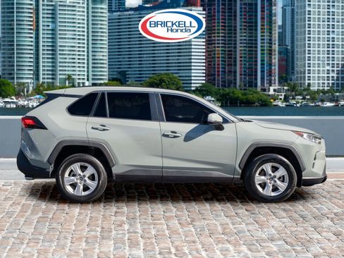 Used 2021 Toyota RAV4 XLE image 4