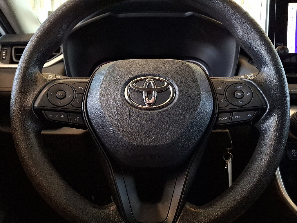 Used 2023 Toyota RAV4 LE FWD image 20