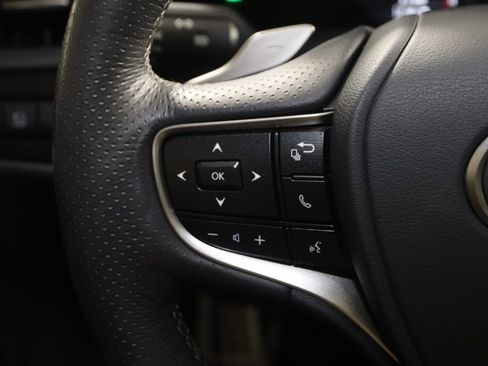 Used 2024 Lexus ES 300h F Sport image 39