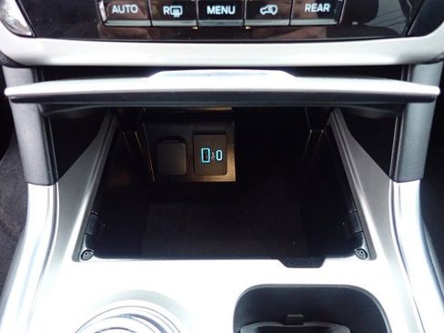 Certified 2023 Ford Explorer XLT w/ Equipment Group 202A image 25